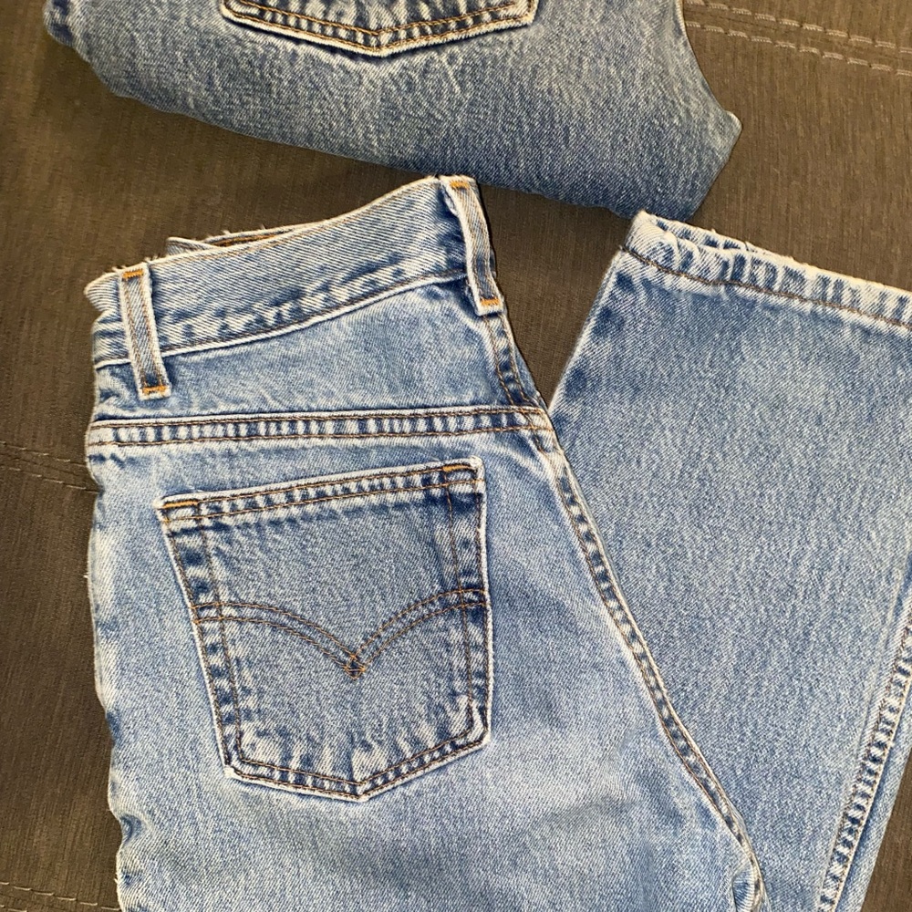 Levis - Picture 4 of 4